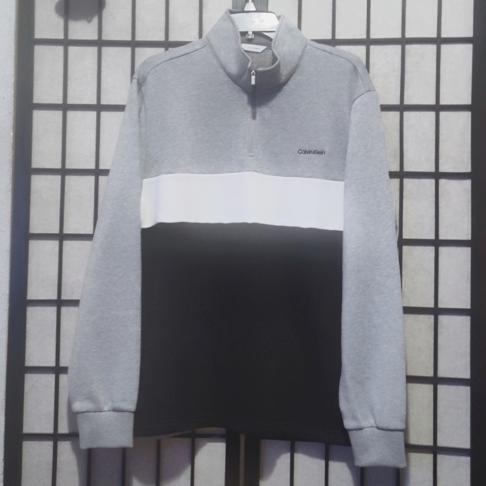Calvin Klein sweater size large